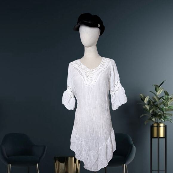 Women's Crochet Insert Open Back Ball Detail Cover Up (OS) - Picture 2 of 7